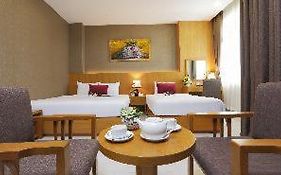 Golda Hotel